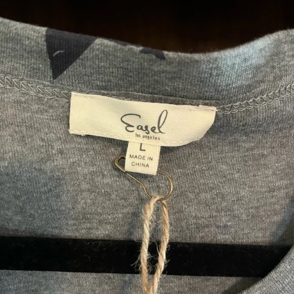 Easel star print top! - Picture 4 of 10